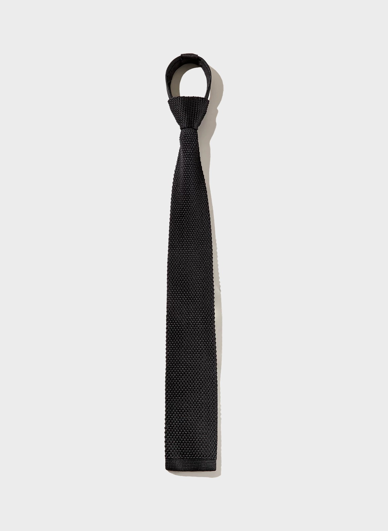 Black Knit Tie in black, product view